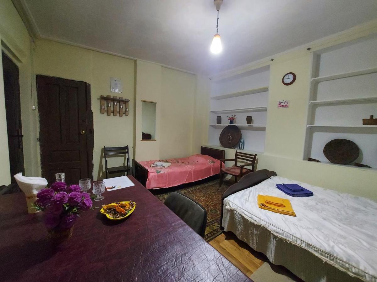 Cozy House I Appartement Tbilisi Buitenkant foto