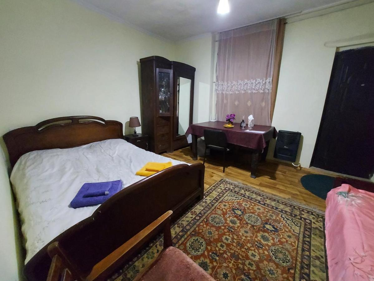 Cozy House I Appartement Tbilisi Buitenkant foto
